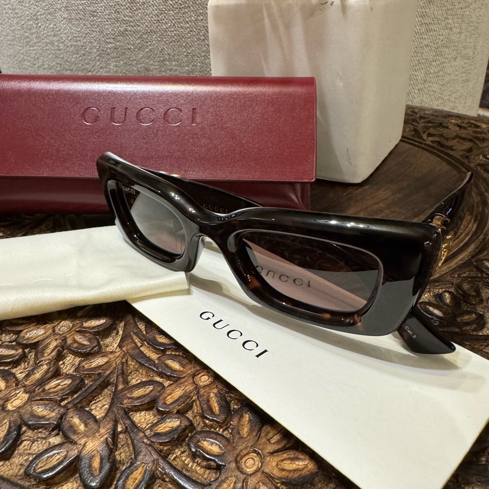 Gucci Black Tortoise shell Sunglasses